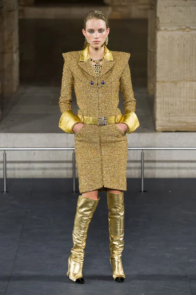 Look 7